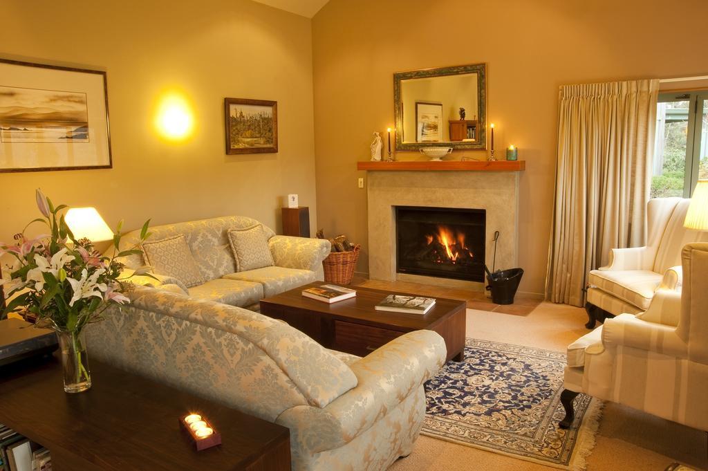 Whakaipo Lodge Taupo Exterior photo