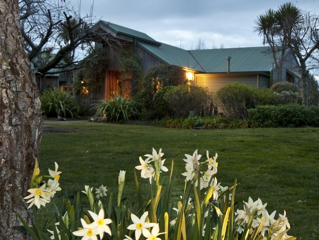 Whakaipo Lodge Taupo Exterior photo